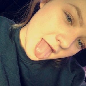 Meet your Posher, Whitney